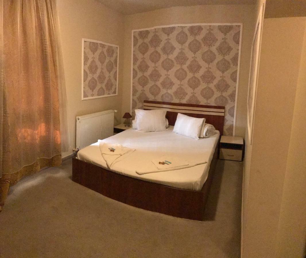 Hotel Cosmin Arad Exterior foto